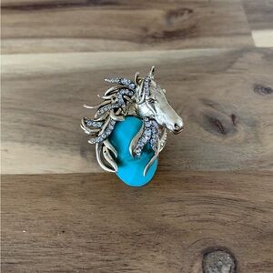 Lainey Wilson rhinestone horse stretch ring jewelry NWOT